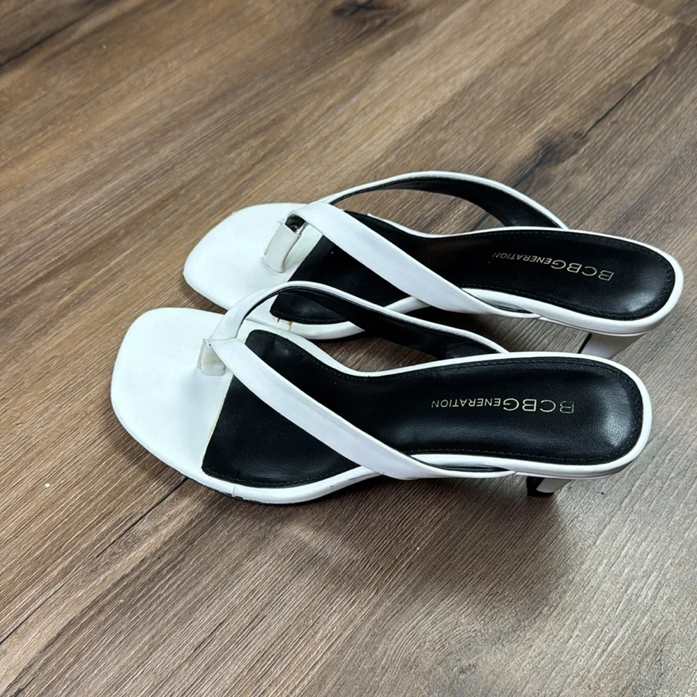 Sandals - Picture 3 of 11